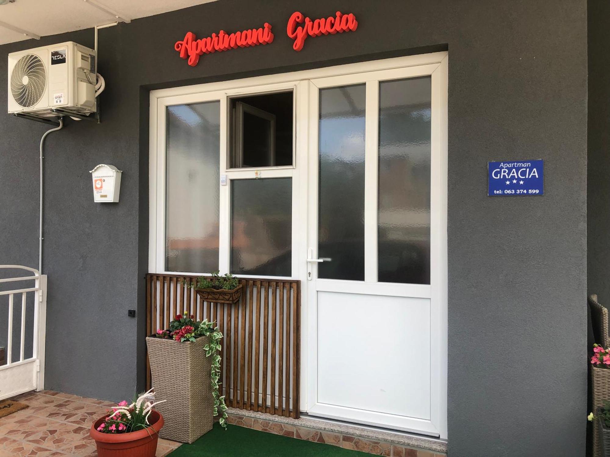 Gracia Apartment Яйце Екстериор снимка